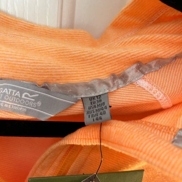 Women’s Tangerine Fleece Quarter Zip // Size 8 - Picture 4 of 8